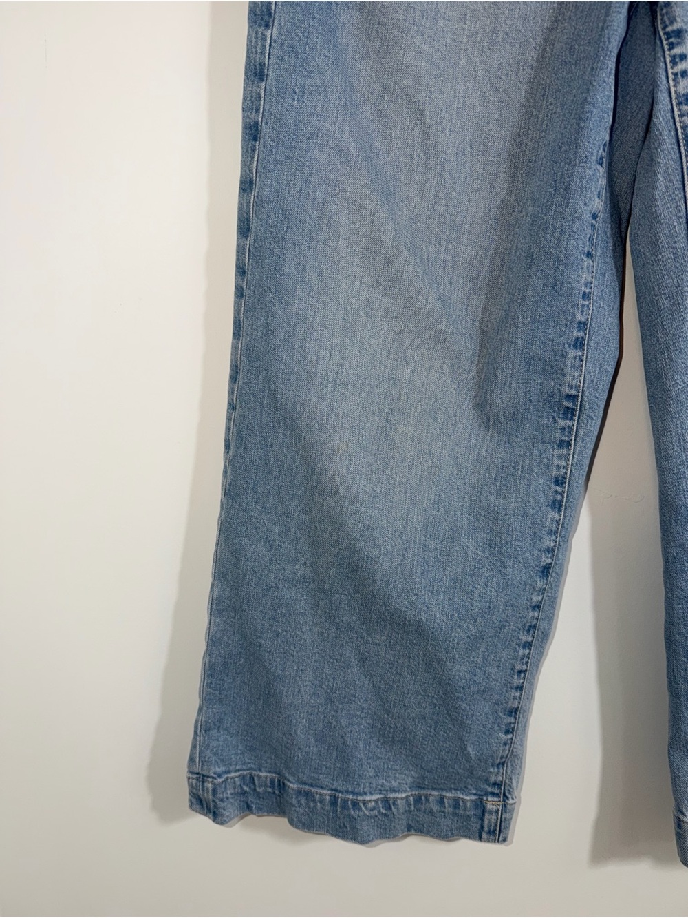 GAP High Rise Wide-Leg Crop Jeans | Gap SIZE 32 - Picture 5 of 15